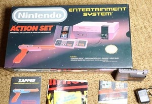 lot 53 image: Vintage Nintendo Entertainment System wAccessories