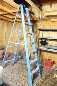 lot 89 image: Keller Aluminum 8-Foot Step Ladder Type-2 Commercial