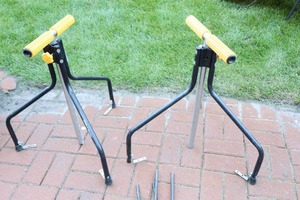 lot 99 image: Garage Shop ToolsMinoura Bench Support Roller