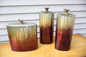 lot 157 image: Home DeCor...Metal Tin Art Flower Copper-Style Containers