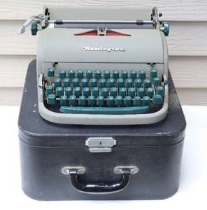 lot 59 image: Remington Quiet Riter typewriter