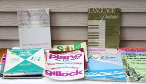 lot 61 image: Vintage Assortment of Music Piano Instructional Books Etc