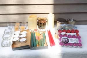 lot 109 image: Home DeCor AccentsA Whole Lot of Candles