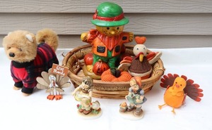 lot 115 image: Holiday DeCorFall Thanksgiving