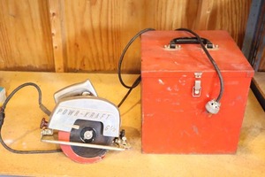 lot 123 image: Vintage Montgomery Wards Powr-Kraft Circular 6 12-Inch Saw wMetal Case