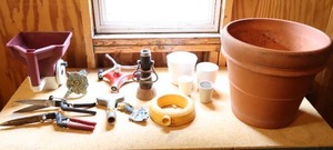 lot 70 image: Lawn Garden & Patio DeCor and Lawn Care Supplies Etc