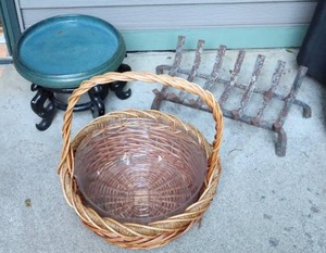 lot 170 image: Indoor Outdoor DeCor
