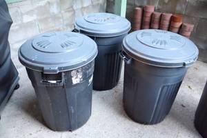 lot 171 image: Heavy Duty Plastic Trash Bins