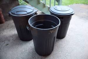 lot 172 image: Heavy Duty Plastic Trash Bins