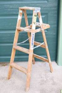 lot 188 image: Vintage Keller 4-Foot Wood Stepladder