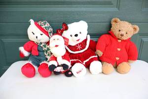 lot 190 image: Holiday DeCor ChristmasStuffies
