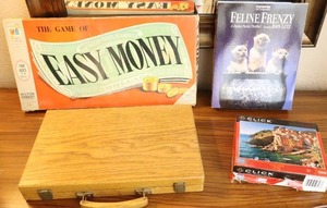 lot 241 image: Vintage Board Games