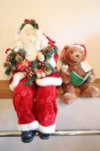 lot 248 image: Holiday DeCor Father Christmas SantaGund Fun Bear It Was The Night Before Christmas BO Singing Santa Bear