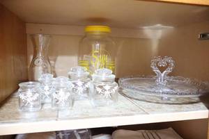 lot 263 image: Entertaining Glassware Etc
