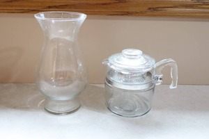 lot 280 image: Vintage Pyrex Flameware Stove Top Percolator #7759 6 to 9 Cups 1950-60s
