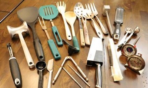 lot 323 image: Quality Kitchen Utensils Etc