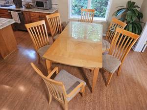 lot 23 image: Slotted Mission Kitchen Dining Table with Fitted Glass Surface