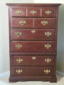 lot 9 image: Elegant Mahogany 6-Drawer High-Boy Dresser