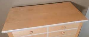 lot 68 image: Chic Modern Blonde 5-Drawer Dresser