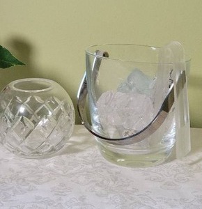 lot 42 image: Glistening Fine Crystal Decor Vase Collection - (6)