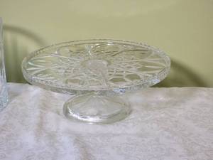 lot 39 image: Sparkling Crystal Service Pair