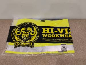 lot 56 image: NEW OCCUNOMIX HIGH VISIBILITY RAIN JACKET SIZE LARGE