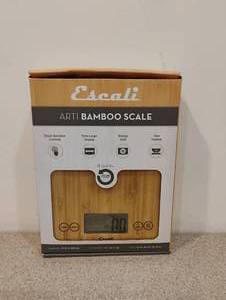 lot 90 image: NEW ESCALI ARTI BAMBOO SCALE