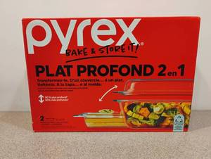 lot 89 image: NEW PYREX 2 IN 1 BAKING DISH