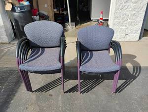 lot 126 image: 7 STACKABLE CHAIRS