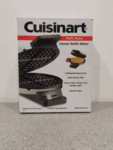 lot 119 image: NEW CUISINART WAFFLE MAKER