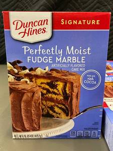 CO 1 - Duncan Hines Signature Perfectly Moist Fudge Marble Cake Mix Lot of 6