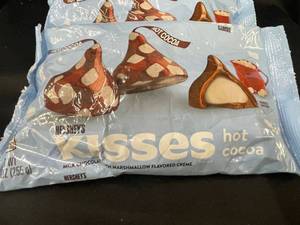 DE 1 - Lot of 5 Hersheys Kisses Hot Cocoa Milk Chocolate with Marshmallow Creme
