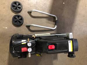 Husky 8 Gallon 150PSI Hotdog Air Compressor Customer Returns See Pictures