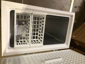 Magic Chef 7.0 cu. ft. Chest Freezer in White Damaged Customer Returns See Picures