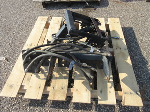 lot 960 image: KABOTA COUPLER ATTACHMENT