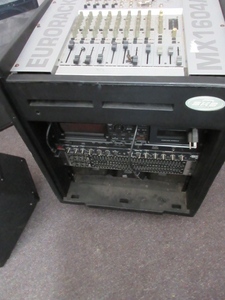 lot 936 image: LOADED MIXING RACK