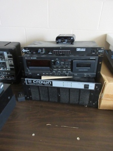 lot 966 image: RACK COMPONENTS