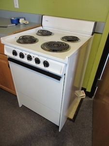 lot 974 image: HOTPOINT 24 RANGE