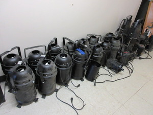 lot 928 image: GRAB BAG OF STAGE LIGHTING