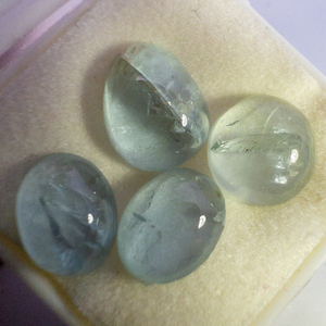 lot 51 image: Group of 4 AQUAMARINE - 8.02ct. Cabochon cut