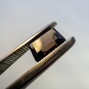 lot 77 image: SMOKY QUARTZ - 0.88ct. Emerald cut