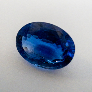 lot 84 image: KYANITE - 1.21ct. Oval cut