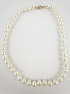 lot 133 image: Simulated Pearl Individually Tied Base Metal Bead Necklace.