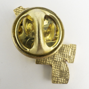 lot 195 image: Lucky Sevens (Red, White And Blue)Yellow Base Metal Lapel Pin.