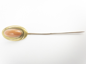 lot 197 image: Coral Yellow Base Metal Stick Pin, Set With Coral.
