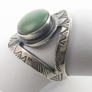 lot 249 image: Green Turquoise Stamped SouthwestNative American Sterling Silver Ring. Size 5.5 - 5.75.