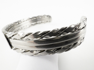 lot 276 image: Twisted Stainless Steel Cuff Bracelet.