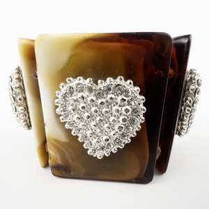 lot 286 image: Group of 3 Stretch Bracelets.