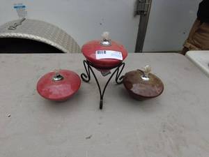 lot 9 image: Set of 3 Ceramic Oil Lamps with Metal Stand