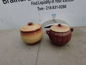 lot 87 image: Vintage Stoneware Crocks with Lids - Set of 2